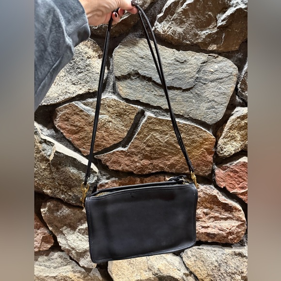 Coach Handbags - Coach 1970s Vintage Black Classic Crossbody Bag -talon Zipper